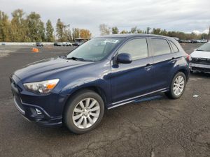 Mitsubishi Outlander SE 2.0L 4 2011