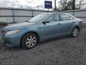 Toyota Camry BASE 2.5L 4 2011