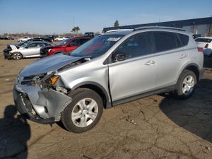 Toyota Rav4 LE 2.5L 4 2013