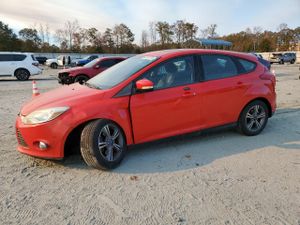 Ford Focus SE 2.0L 4 2014