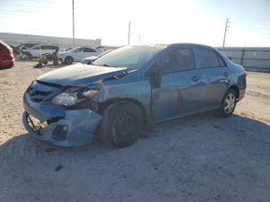 Toyota Corolla BASE 1.8L 4 2013