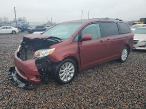 Toyota Sienna XLE 3.5L 6 2014