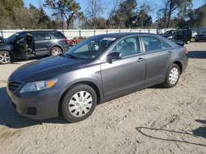 Toyota Camry BASE 2.5L 4 2011