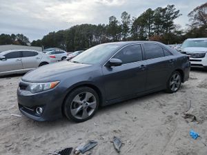 Toyota Camry SE 3.5L 6 2012