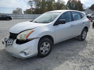 Nissan Rogue S 2.5L 4 2013