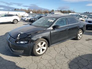 Volkswagen Passat SE 2.5L 5 2013