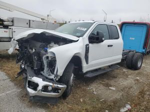 Ford F-350 SUPER DUTY 7.3L 8 2025