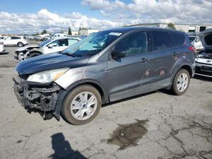 Ford Escape S 2.5L 4 2014