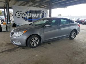 Hyundai Sonata GLS 2.4L 4 2013