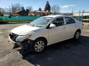 Toyota Corolla BASE 1.8L 4 2010