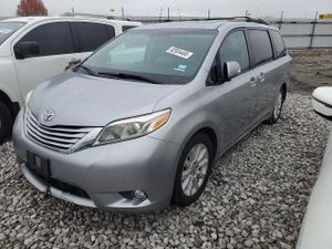 Toyota Sienna XLE 3.5L 6 2015