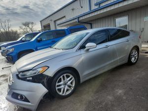 Ford Fusion SE 1.5L 4 2014