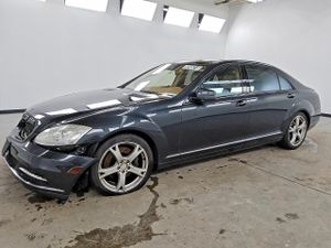 Mercedes-Benz S 550 4MATIC 4.6L 8 2013
