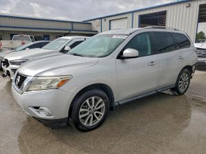 Nissan Pathfinder S 3.5L 6 2013