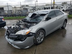 Toyota Camry LE 2.5L 4 2015