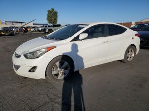 Hyundai Elantra GLS 1.8L 4 2013