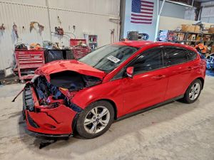 Ford Focus SE 2.0L 4 2014