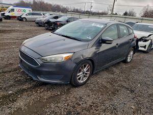 Ford Focus SE 2.0L 4 2015