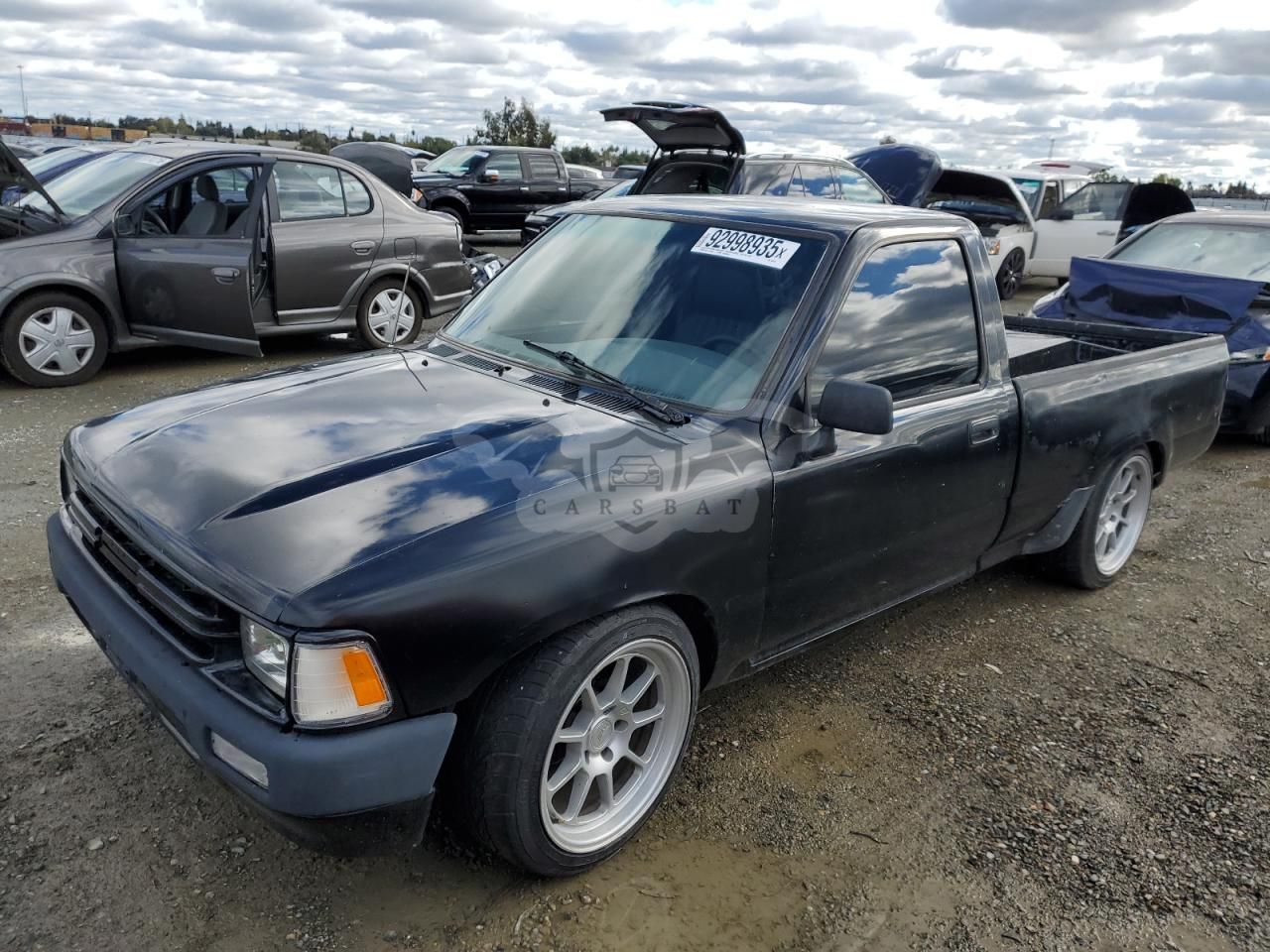 Toyota Hilux 1/2 TON SHORT WHEELBASE 2.4L 4 1990