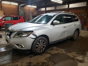 Nissan Pathfinder S 3.5L 6 2013