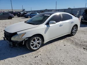 Nissan Maxima S 3.5L 6 2010