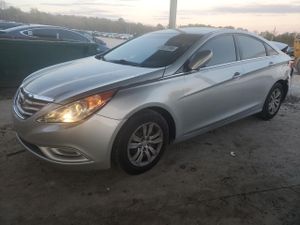 Hyundai Sonata GLS 2.4L 4 2013