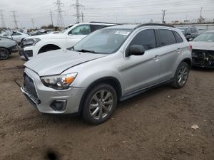 Mitsubishi Outlander LE 2.0L 4 2013