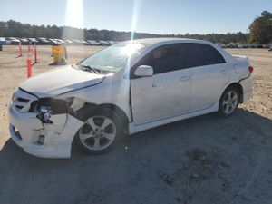 Toyota Corolla BASE 1.8L 4 2013