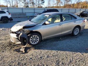 Toyota Camry LE 2.5L 4 2015