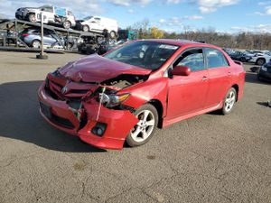 Toyota Corolla BASE 1.8L 4 2013