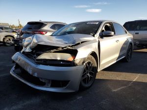 Volkswagen Passat S 1.8L 4 2014