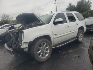 GMC Yukon DENALI 6.2L 8 2008