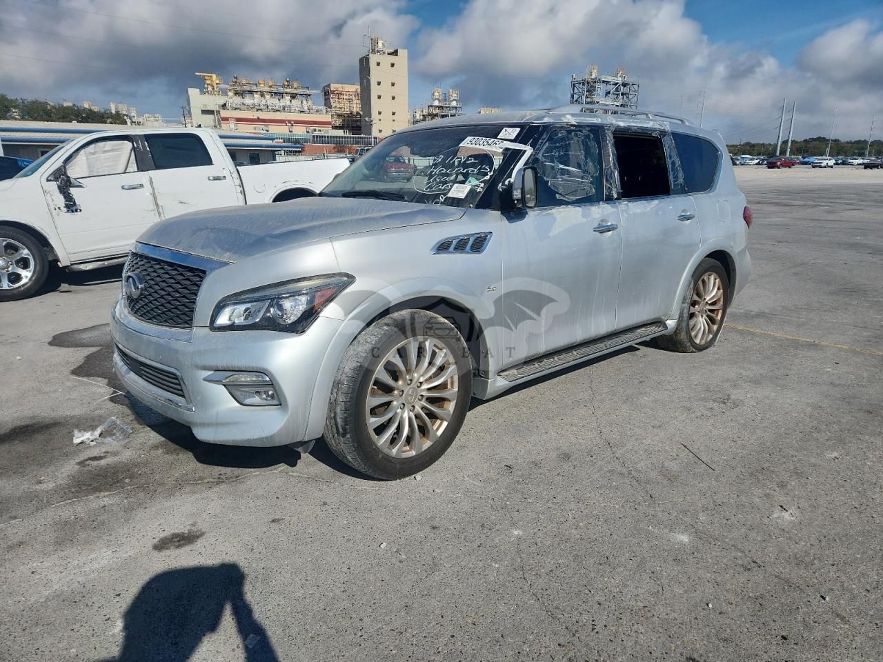 Infiniti QX80 5.6L 8 2015