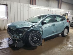 Ford Focus SE 2.0L 4 2012
