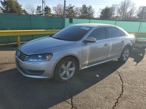 Volkswagen Passat SE 2.5L 5 2013