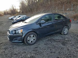 Chevrolet Aveo (Sonic) LT 1.8L 4 2013