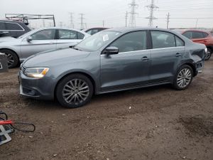 Volkswagen Jetta SEL 1.8L 4 2014