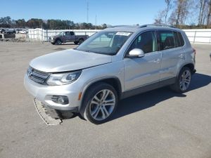 Volkswagen Tiguan S 2.0L 4 2012