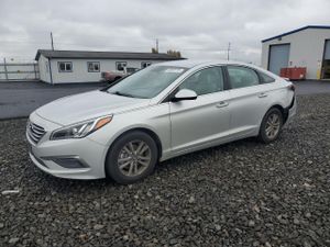 Hyundai Sonata SE 2.4L 4 2015