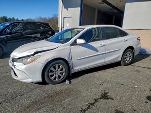 Toyota Camry LE 2.5L 4 2015