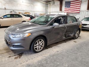 Ford Fusion SE 2.5L 4 2014