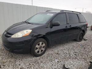 Toyota Sienna CE 3.5L 6 2009