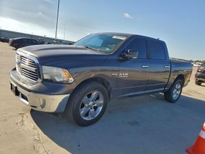 RAM 1500 SLT 5.7L 8 2015