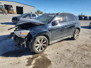 Mitsubishi Outlander SE 2.0L 4 2014
