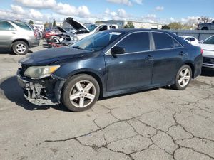 Toyota Camry L 2.5L 4 2013