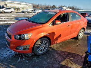 Chevrolet Aveo (Sonic) LT 1.8L 4 2013