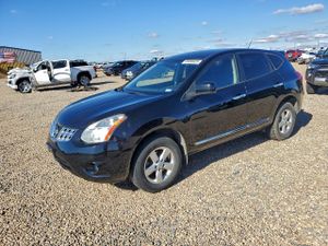 Nissan Rogue S 2.5L 4 2013