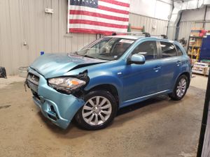 Mitsubishi Outlander SE 2.0L 4 2011