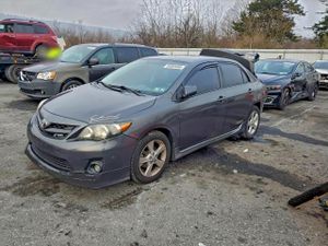 Toyota Corolla BASE 1.8L 4 2012