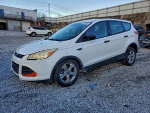 Ford Escape S 2.5L 4 2015